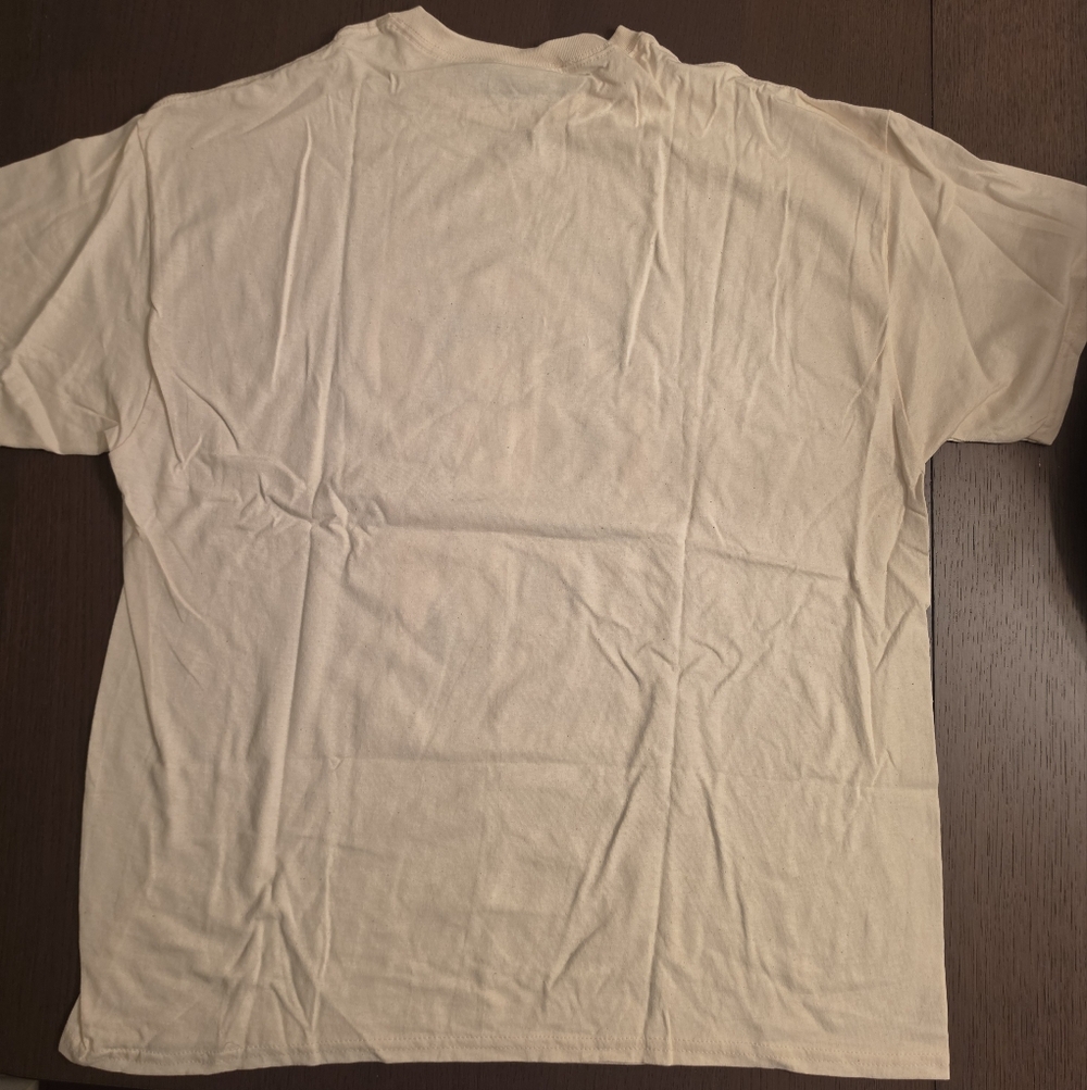 Official Pink Merch. This Tan Unisex Shirt Has A High Contrast Photo W Graffiti - Picture 3 of 3